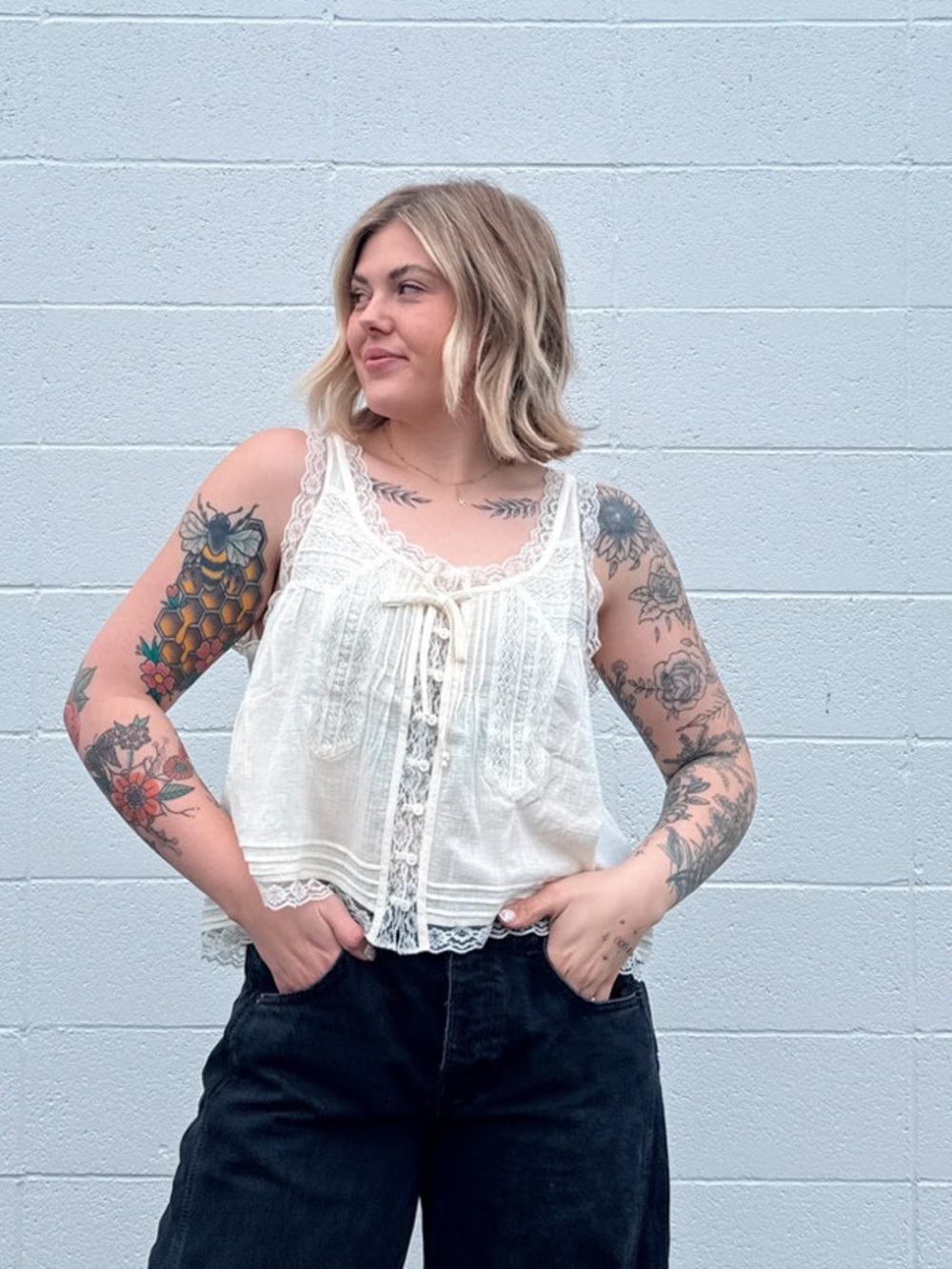 Bucketlist Lace-Trim Cream Tank Top